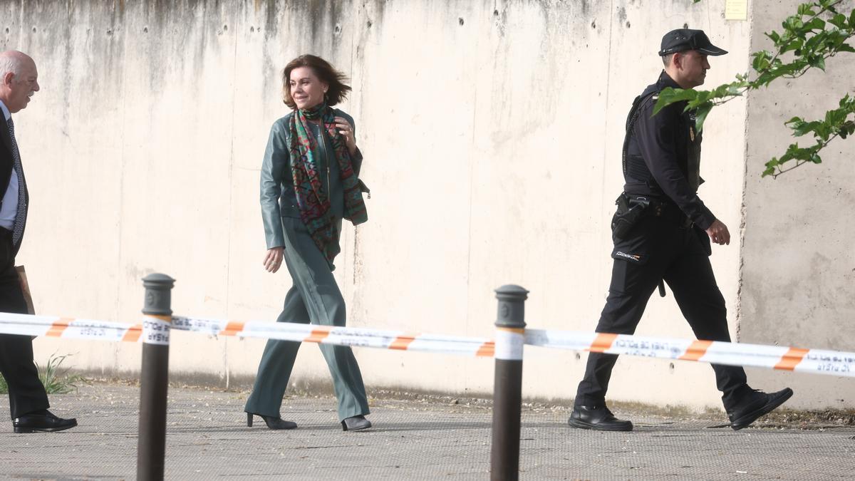 La exministra de Defensa, María Dolores de Cospedal, a su llegada a la Audiencia Nacional.