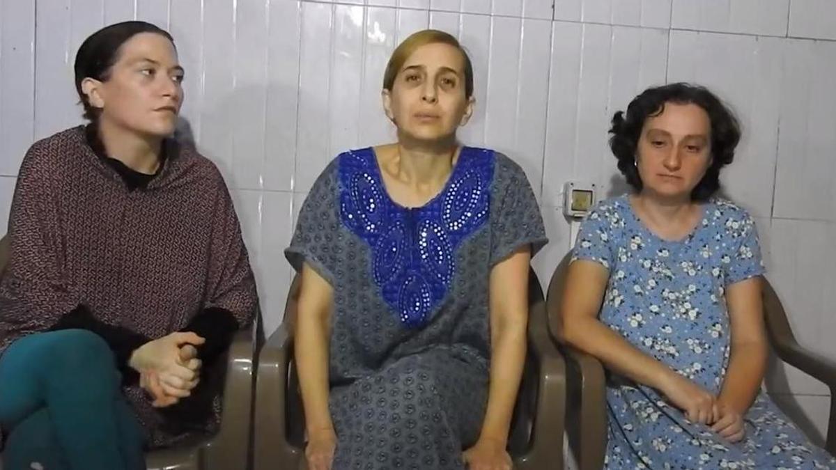 Las tres rehenes de Hamás en el nuevo vídeo.