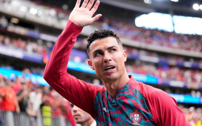 Cristiano Ronaldo, durante el partido contra Uzbekistán.