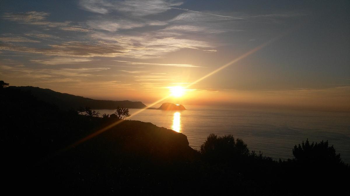 Espectacular atardecer desde el pueblo más bonito de Gipuzkoa