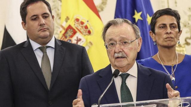 El presidente de Ceuta, Juan Jesús Vivas, durante su comparecencia este lunes.