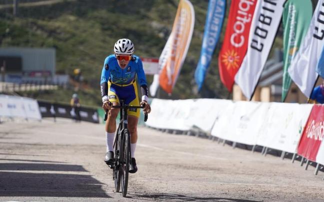 Noval, vencedor en categoría júnior de la crono.