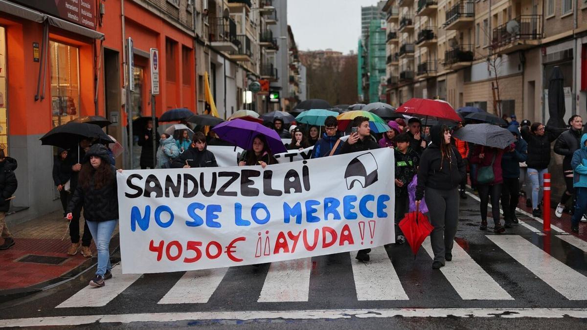 Manifestación por las calles de San Jorge la semana pasada en apoyo a Umetxea.