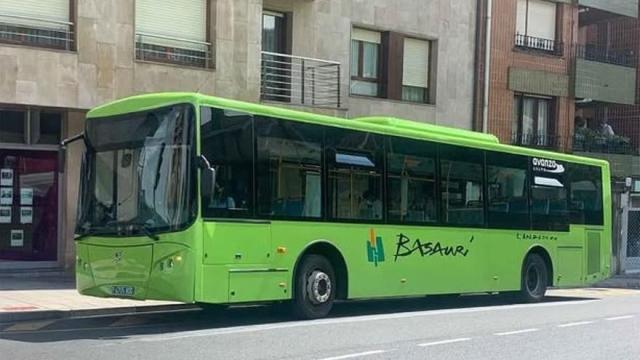 El autobús lanzadera entre San Miguel y el metro de Basauri arrancará el año con novedades