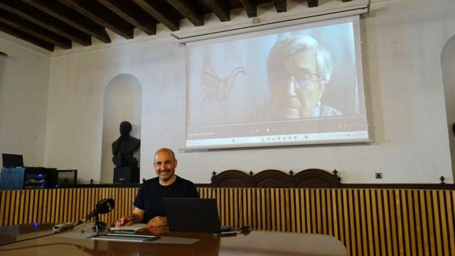 Presentación de la nueva beca Miren Etxezarreta de Ordizia