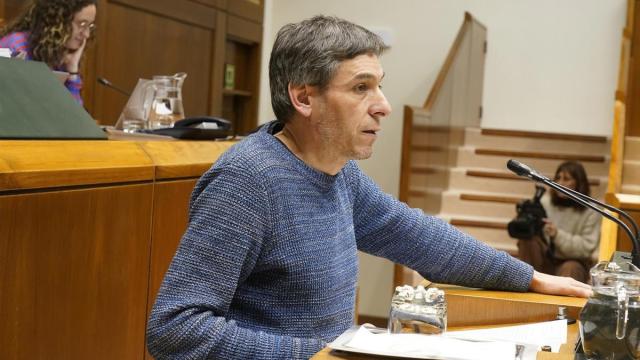 El parlamentario de Sumar, Jon Hernández.