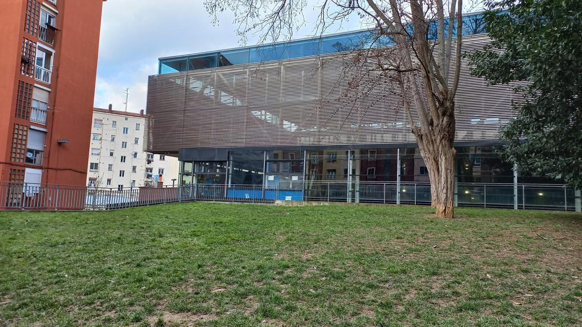 En imágenes: "Pasamos mucho frío en clase y en el vestuario, es brutal"