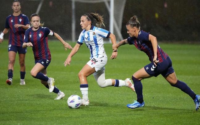 Una instantánea del partido entre Real y Eibar del pasado curso. / R.S.