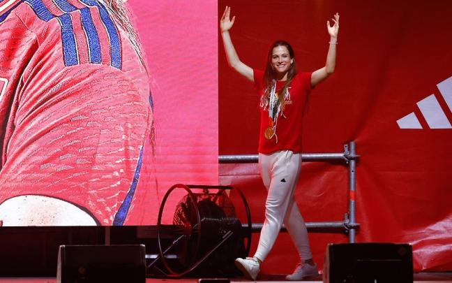 Imagen de archivo de la futbolista Laia Codina tras la victoria en el Mundial.