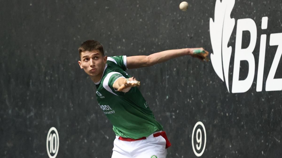Unax Landa, durante la Liga de Naciones con Euskal Selekzioa.