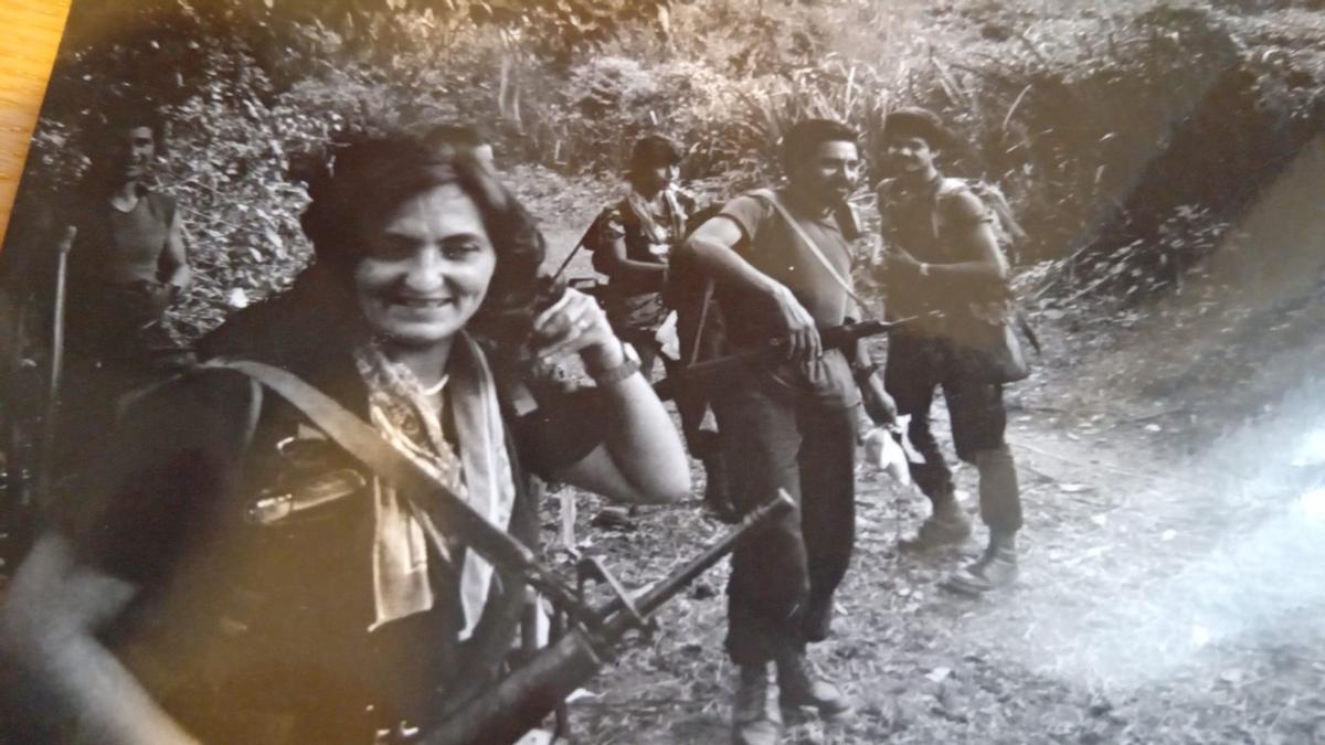 Yarza se incorporó a las filas de las Fuerzas Populares de Liberación, FPL.