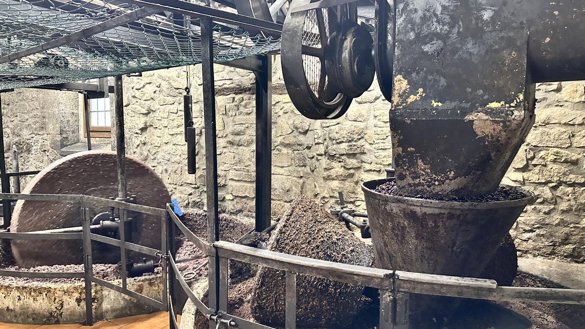 Maquinaria antigua en la Almazara de Lantziego, en Rioja Alavesa.