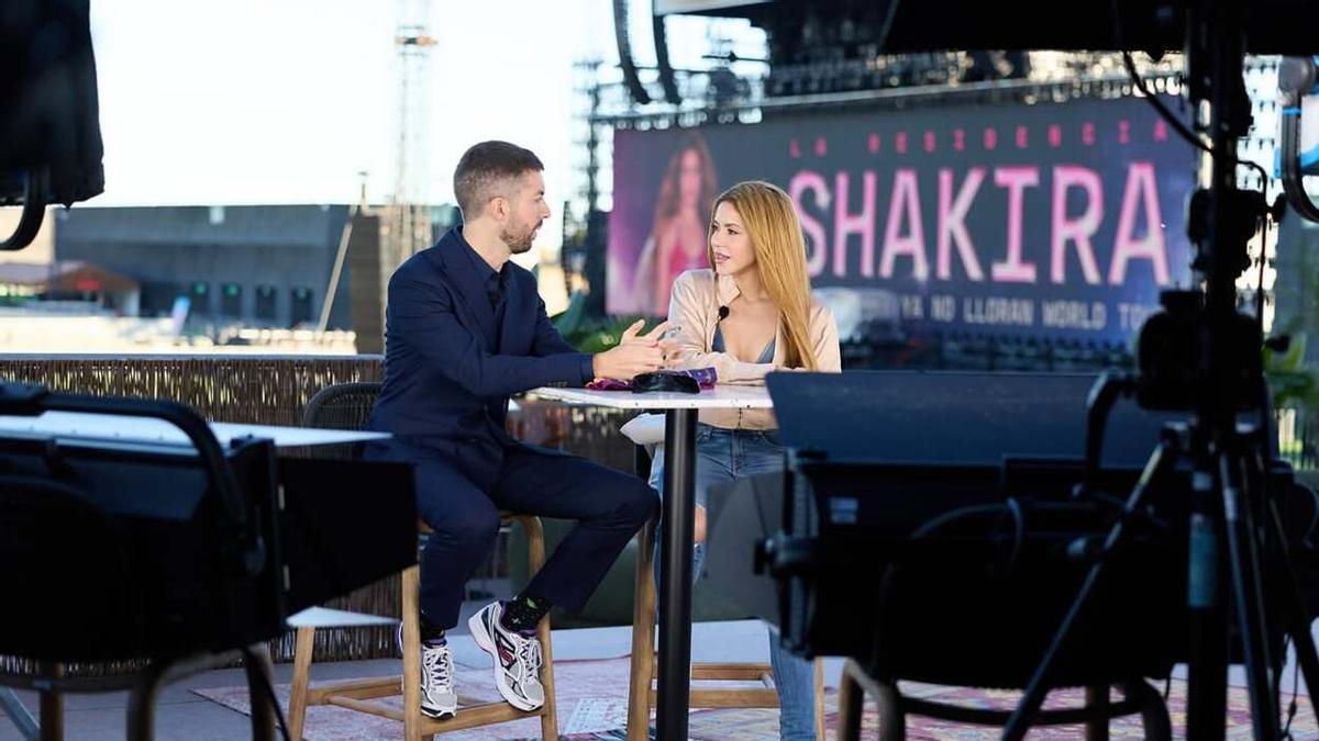 David Broncano y Shakira, en la entrevista de 'La Revuelta'
