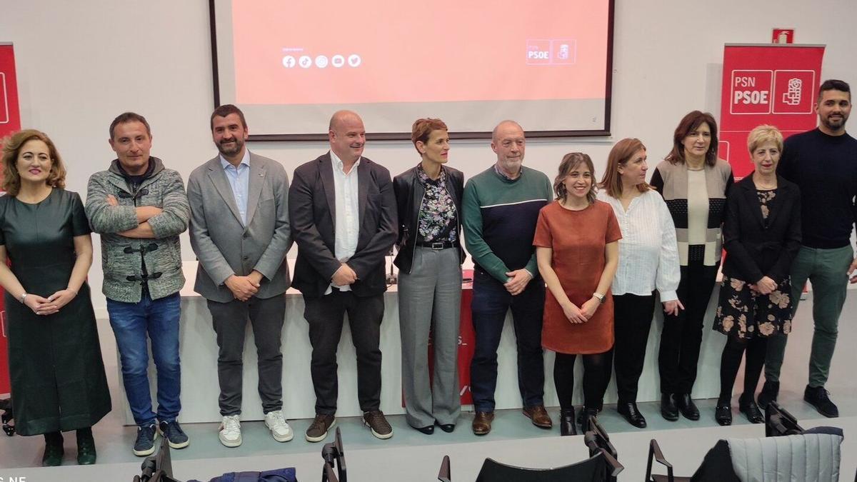 Susana Castanera, David Pérez de Álbeniz, Ángel Moleón, Fran Moleón, María Chivite, Emilio Cigudosa, Marijose Calvo, Maria Teresa Campo, Mari Jose Verano, Yolanda González y Mario Murugarreno, ayer en la presentació