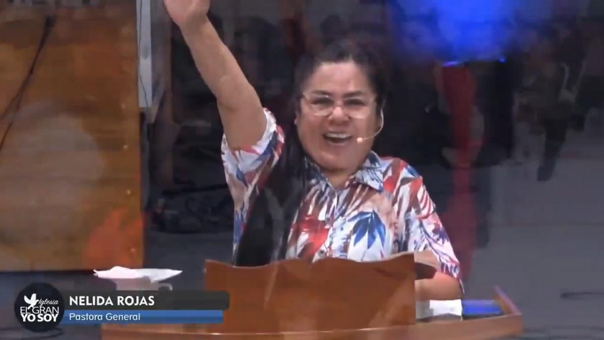 La pastora general, celebrando el terremoto.