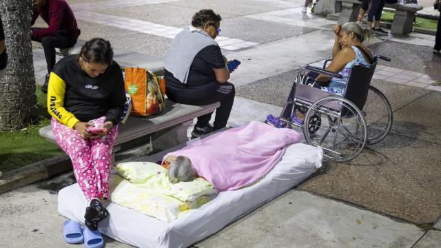 Declarado el estado de emergencia tras el doble terremoto de Venezuela