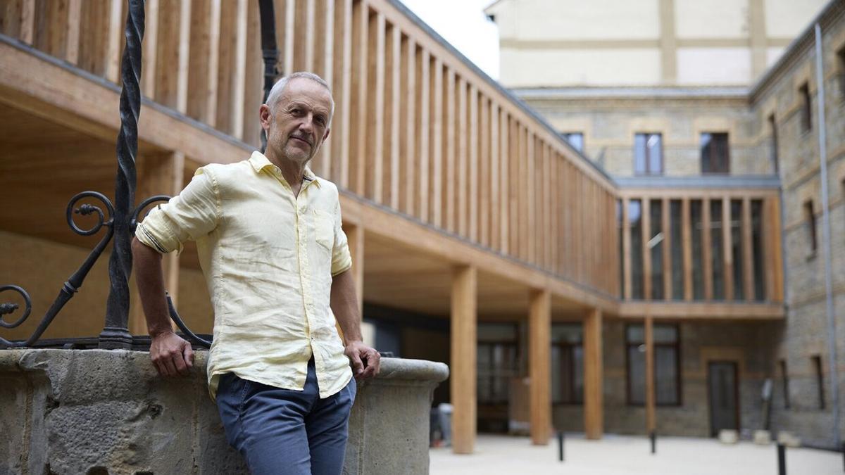 El presidente de la Mancomunidad de la Comarca de Pamplona, David Campión, en Salesas, que será desde agosto la nueva sede de la MCP.