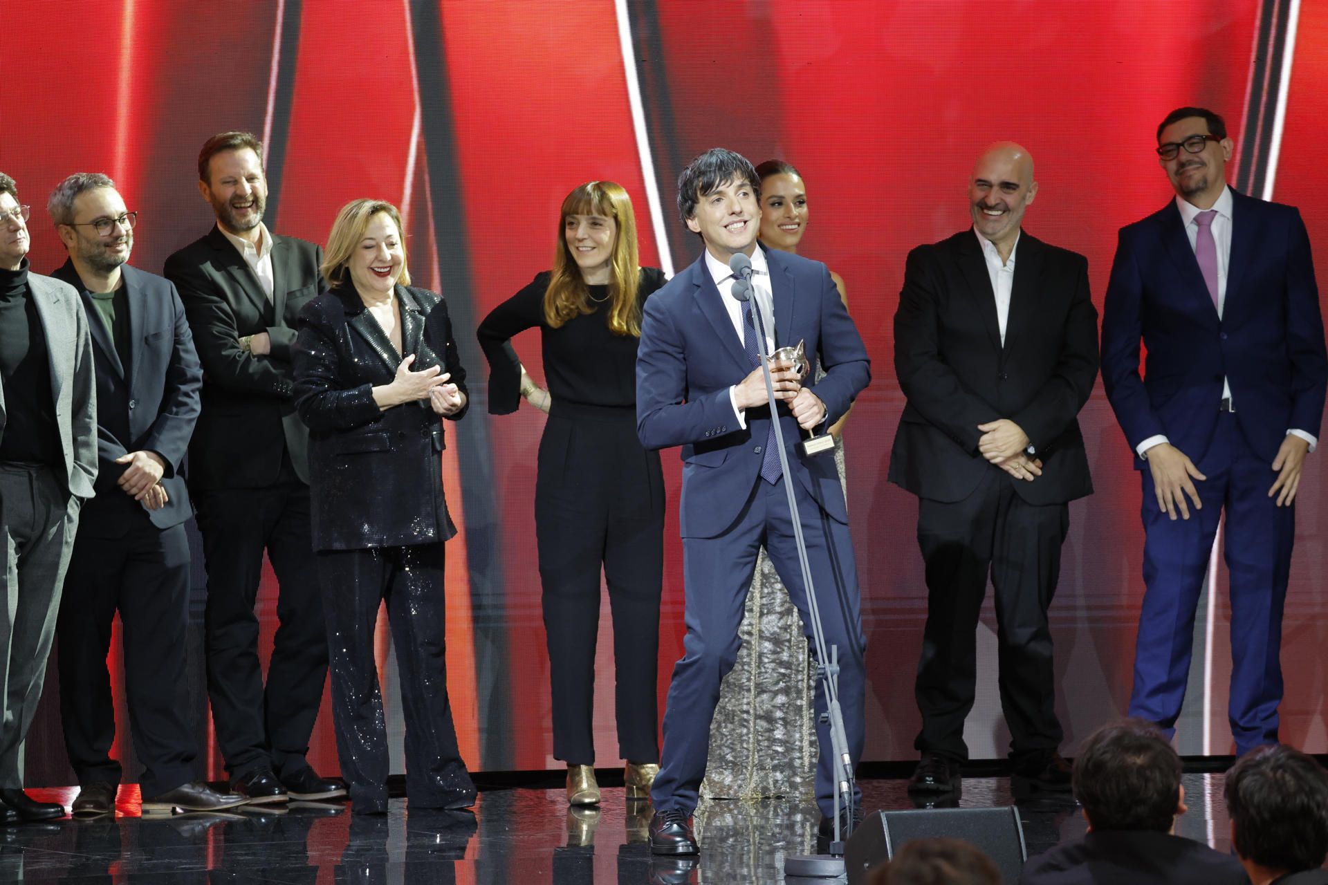 El productor Diego San José y su equipo reciben el Feroz a Mejor Serie de Comedia por 'Celeste'.
