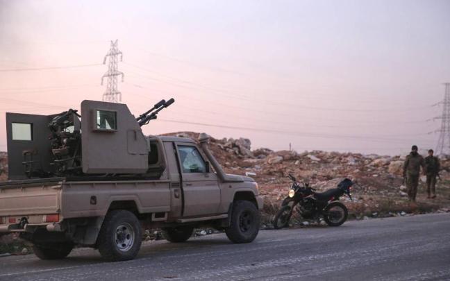 Al menos 16 civiles mueren en un bombardeo en Alepo tras la toma de los rebeldes