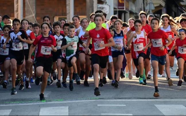 Más de 250 atletas en la disputada y vibrante Milla San Fausto de Basauri