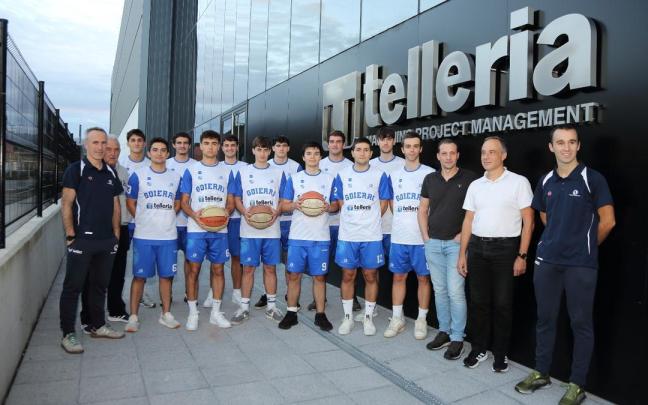 Los jugadores del Goierri, con Telleria y Romero.