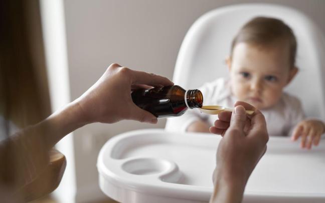 Los pediatras suelen recomendar la suplementación de vitamina D durante el primer año. / Freepik Los pediatras suelen recomendar la suplementación de vitamina D durante el primer año.