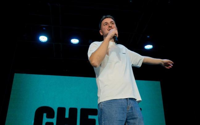 El cómico Álvaro Casares visitará Vitoria en enero.