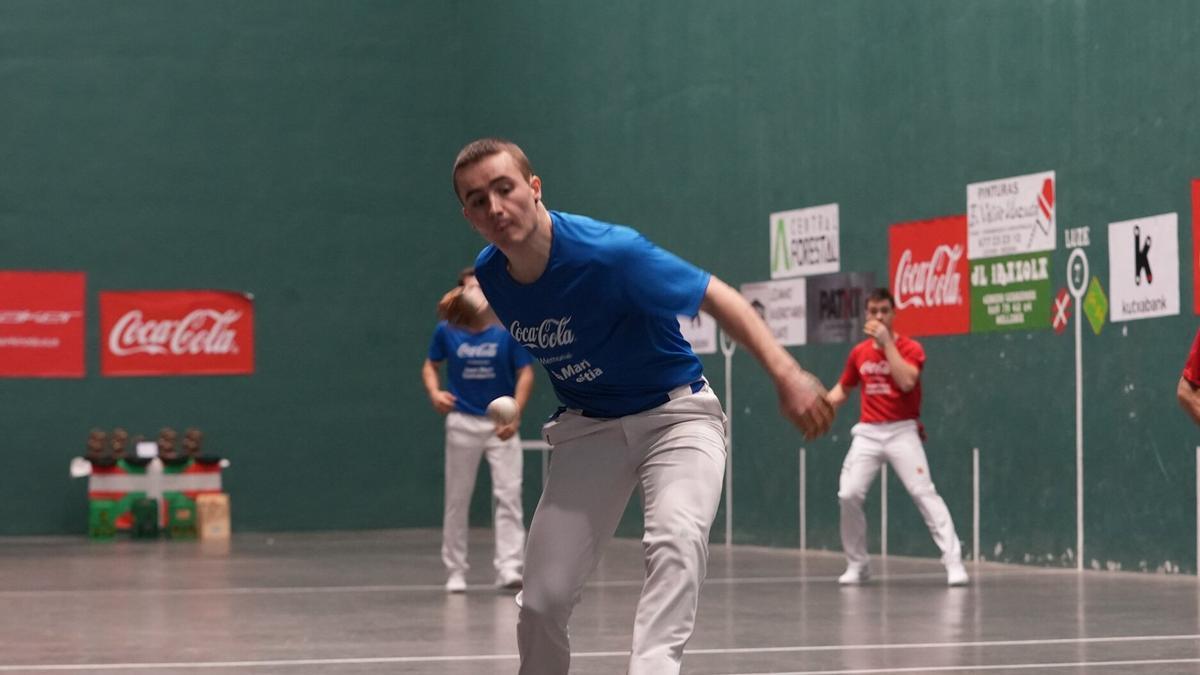 Unai Amiano, durante la final del Comarcal de Lezama, que ganó con Uriondo.