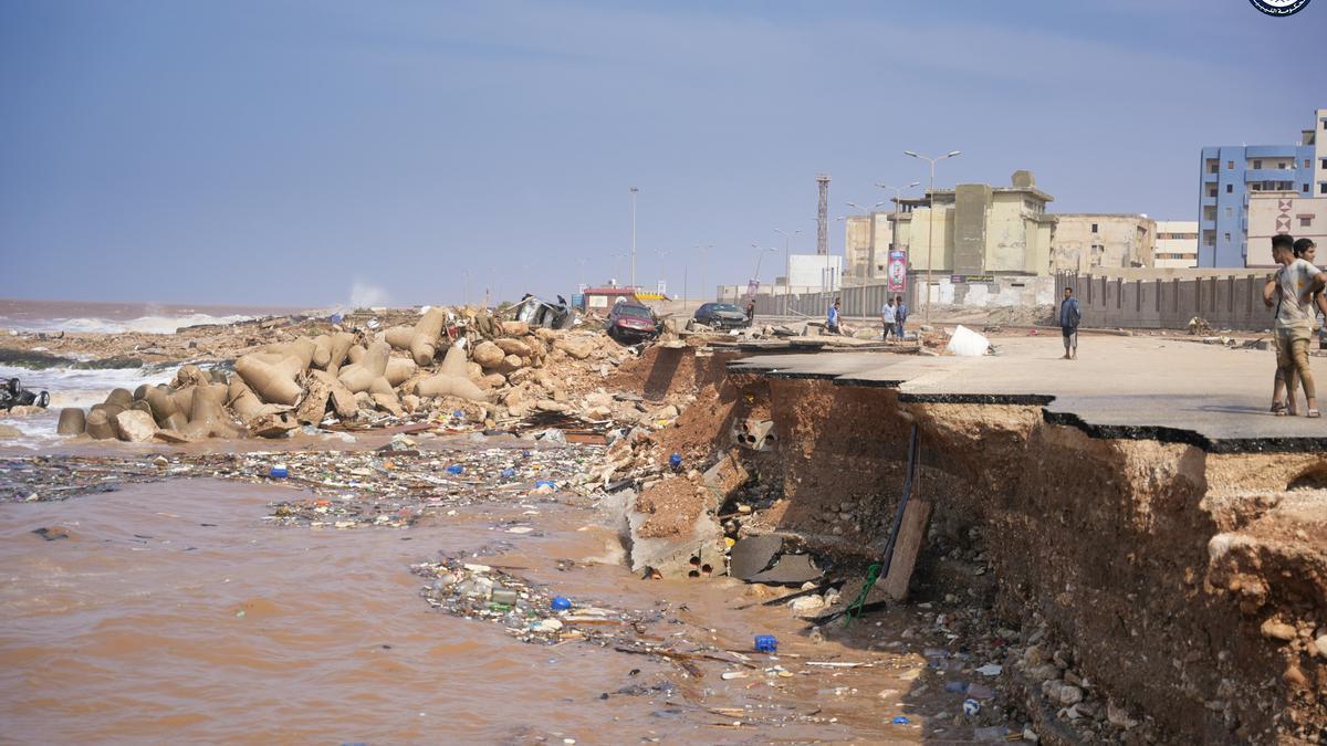 Daños materiales en la ciudad de Derna, en el este de Libia, a causa de las inundaciones provocadas por el paso de la tormenta 'Daniel'.