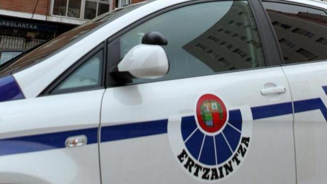 Coche de la Ertzaintza