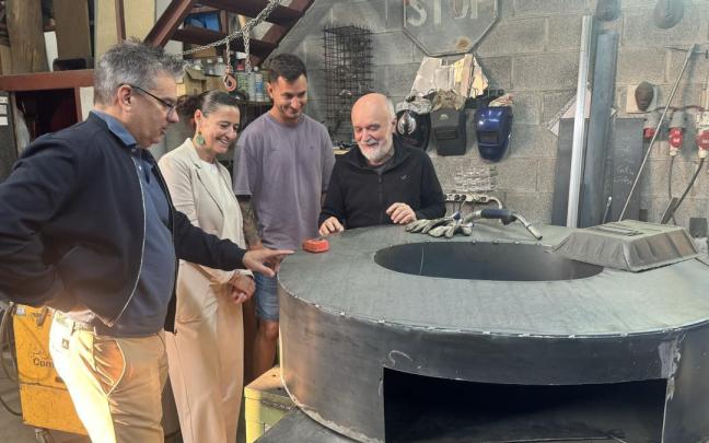 La alcaldesa Mireia Elkoroiribe ha encabezado la representación municipal que ha conocido de primera mano una obra ya en fase avanzada