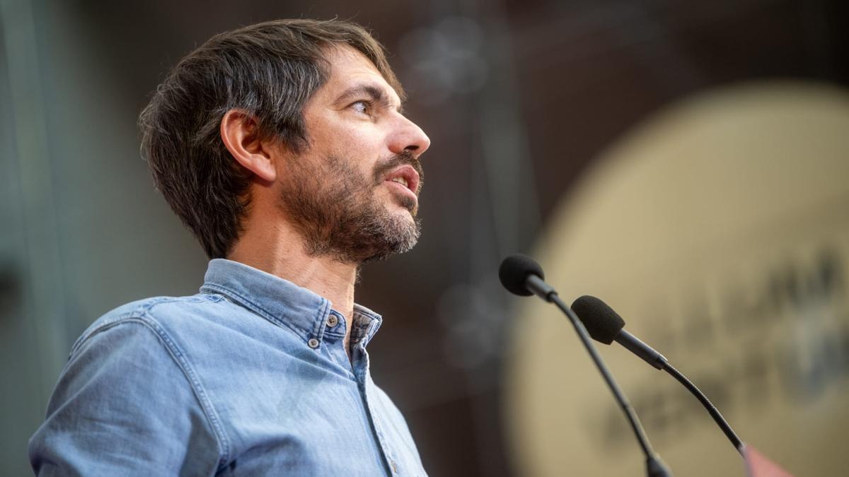 El ministro de Cultura, Ernest Urtasun, interviene durante la segunda jornada de la Assemblea Nacional de Catalunya en Comú