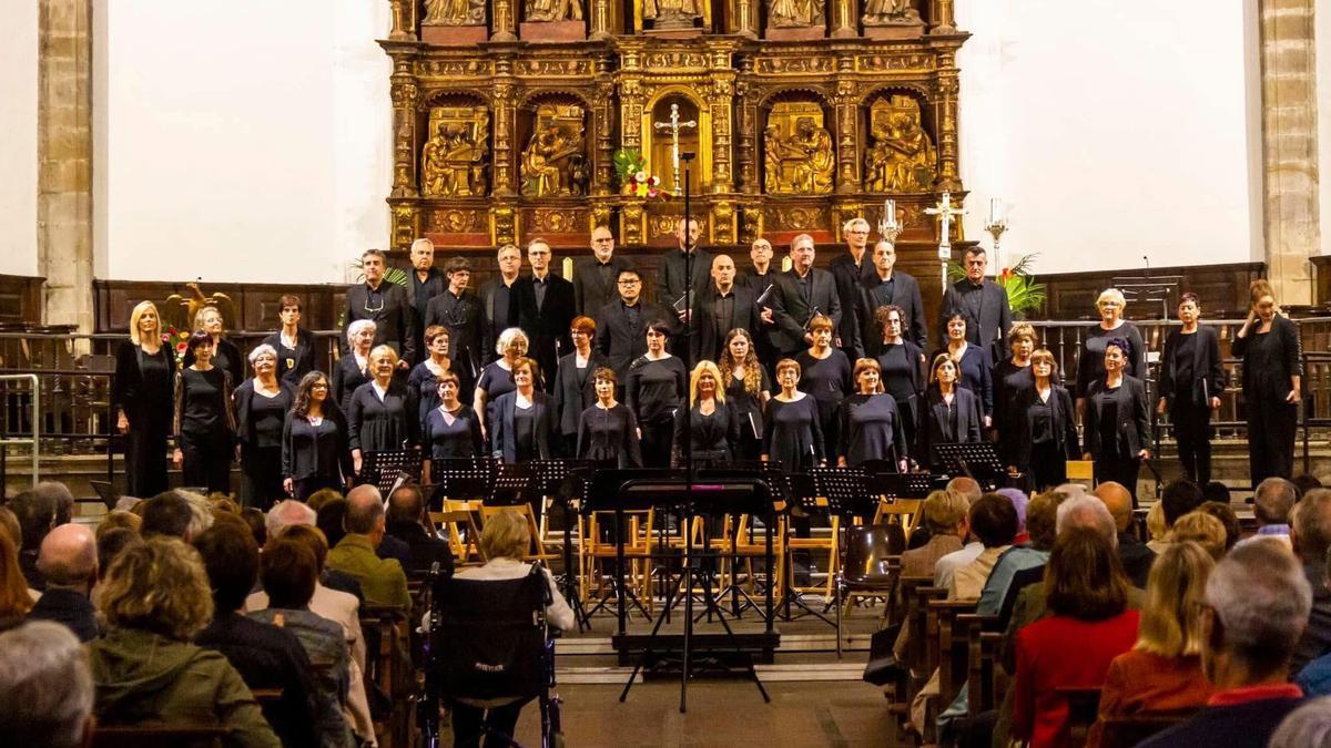 Bergarako Orfeoia durante un concierto.