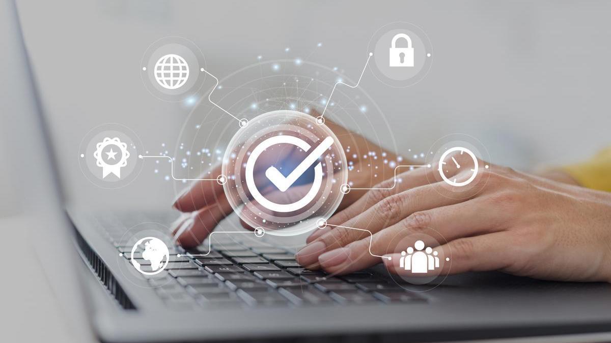 Los expertos recomiendan seguir algunos principios básicos para proteger mejor nuestras cuentas