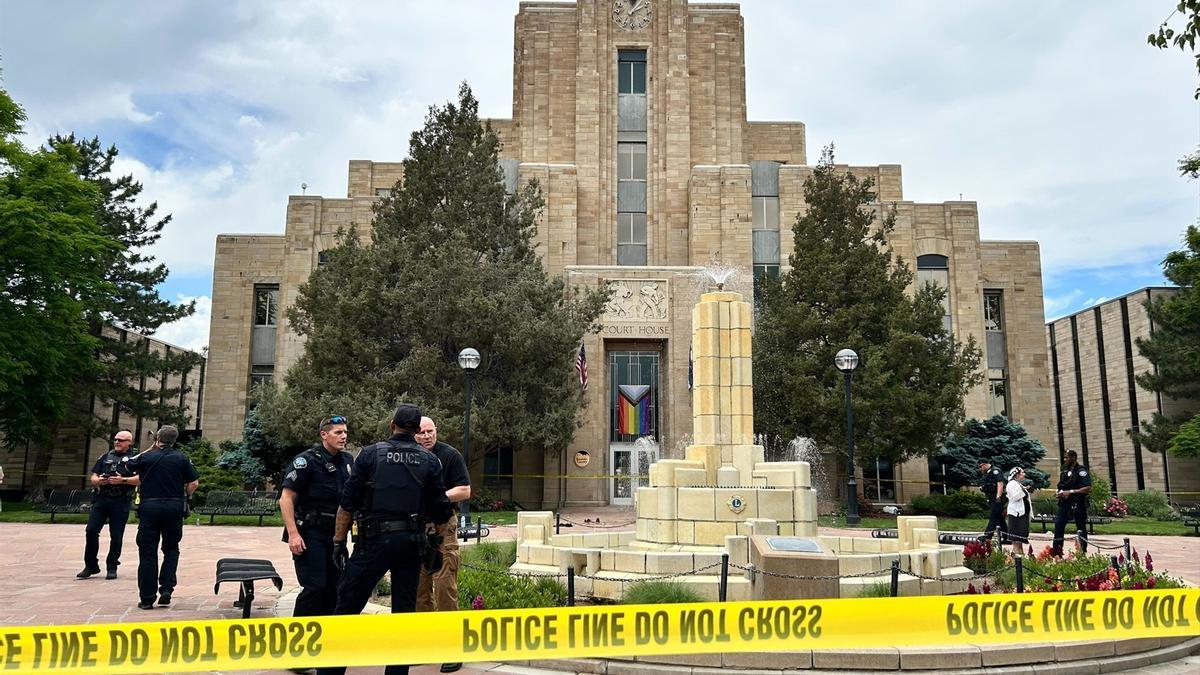 arios heridos tras un atentado terrorista en Boulder, Colorado.