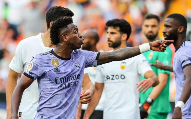 Vinicius Junior en el encuentro Valencia-Real Madrid de LaLiga Santander, disputado este domingo en Mestalla. Vinicius Junior en el encuentro Valencia-Real Madrid de LaLiga Santander, disputado este domingo en Mestalla.