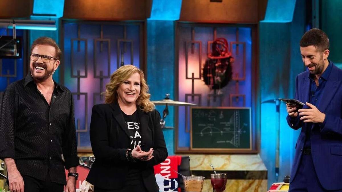 Pimpinela y David Broncano, en 'La Revuelta'