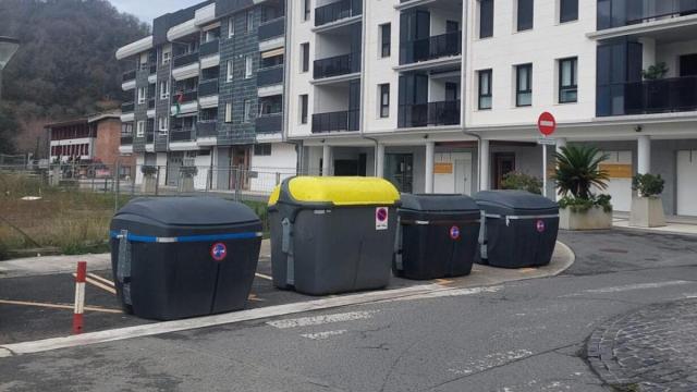 Contenedores en Orio.