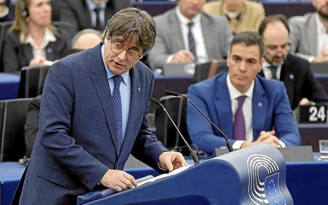 Puigdemont y Sánchez no se cruzaron la mirada el pasado miércoles en la Eurocámara. | FOTO: EFE