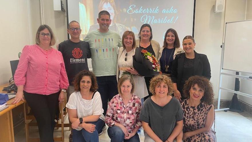 Maribel Guzmán, con los compañeros de Bi-Tartean