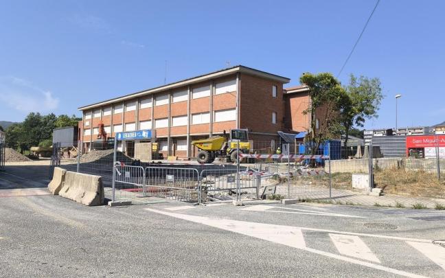 Obras en el colegio Lekaenea y la calle San Sebastián de Irun