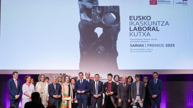 Gala de entrega de los premios Eusko Ikaskuntza–Laboral Kutxa 2025