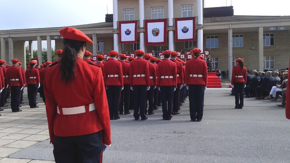 Entrega de credenciales de la 24 promociín de la Ertzaintza