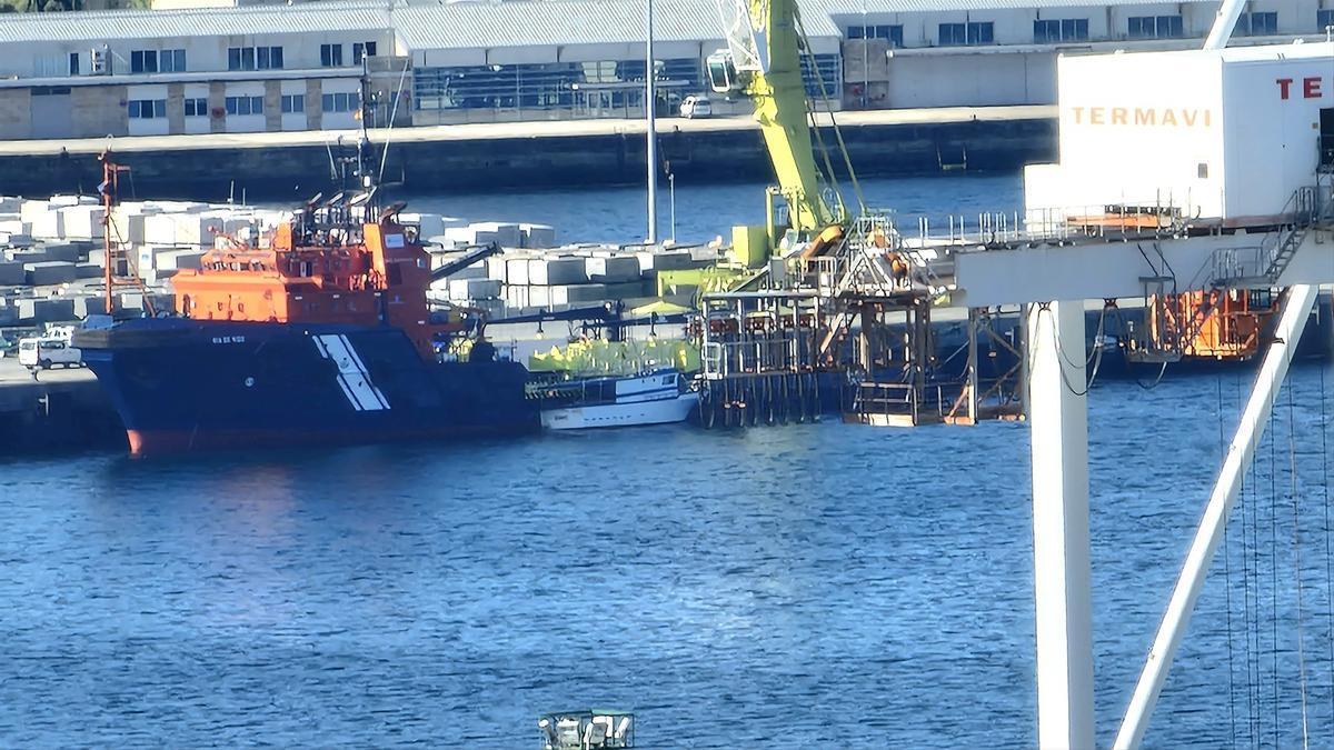 Vista del barco pesquero interceptado en el puerto de Vigo, Pontevedra