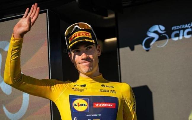 Juan Ayuso, vencedor de la carrera.