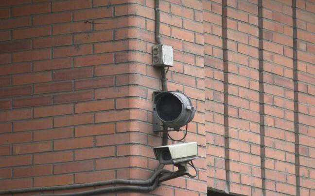 Cámaras de vigilancia en la calle.