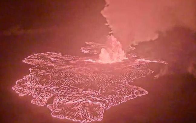 Un momento de la erupción del volcán Kilauea. Un momento de la erupción del volcán Kilauea.
