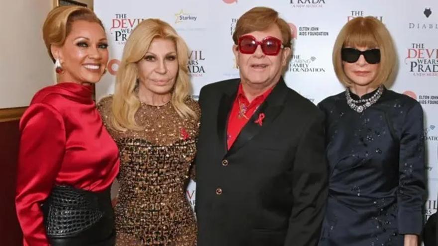 Elton John, en el estreno londinense del musical 'El diablo viste de Prada'