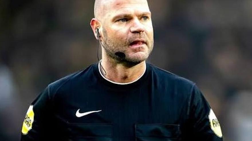 Rob Dieperink fue árbitro de la Eredivisie desde 2017 y formó parte del cuerpo de VAR en la Eurocopa 2024 en Alemania