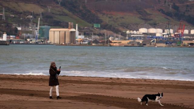 playa de Ereaga en una foto de archivo
